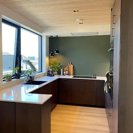 Exclusive 4-bedroom -central 산데스