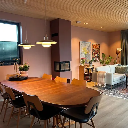 Villa Exclusive 4-bedroom -central