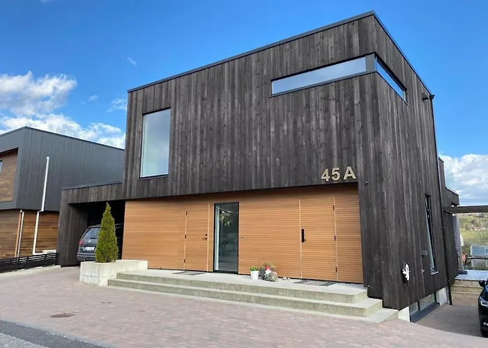 Villa Exclusive 4-bedroom -central *