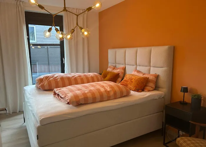 Exclusive 4-bedroom -central *